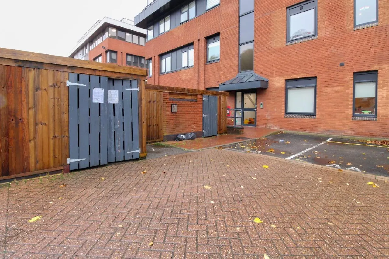 Redhill Apartments By Pay As U Stay  Redhill (Surrey)